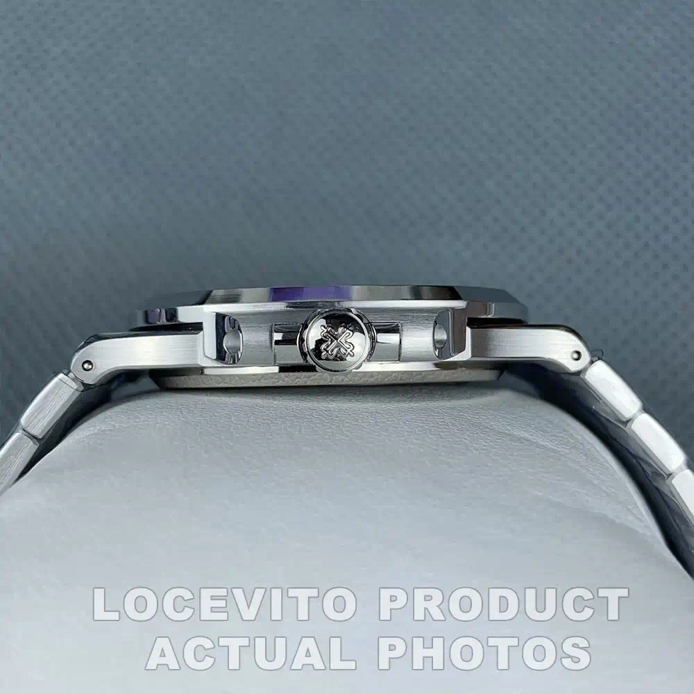 Nautilus 41mm White Gold Blue Dial Ref. 5811/1G - Image 6
