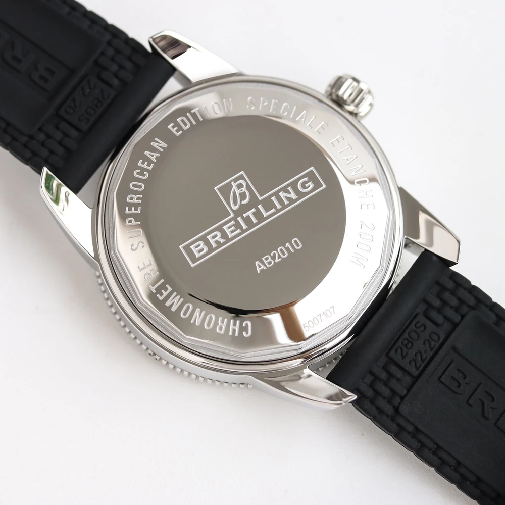 Superocean Heritage 46 Classic Heritage Diver - Green Dial and Performance Rubber Strap - Image 9
