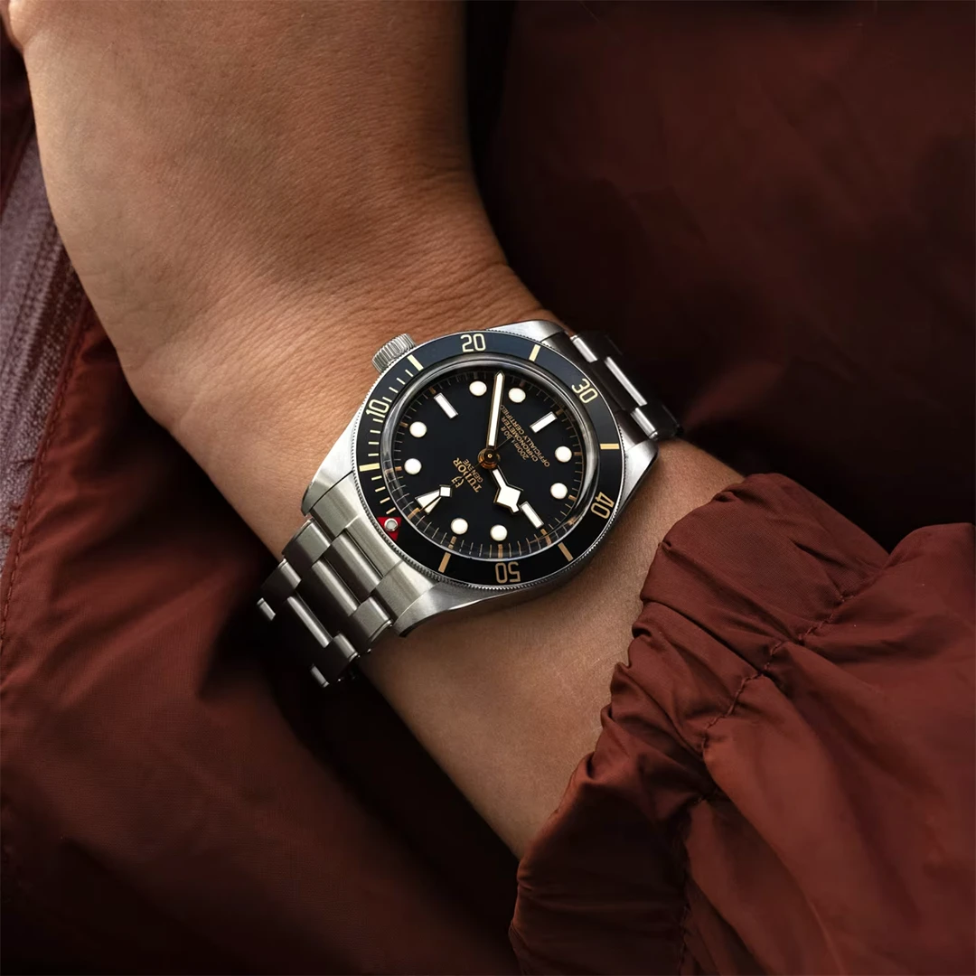Black Bay 58 Series Heritage Diver - 39mm Black and Gilt Dial with Steel Bracelet - Image 3