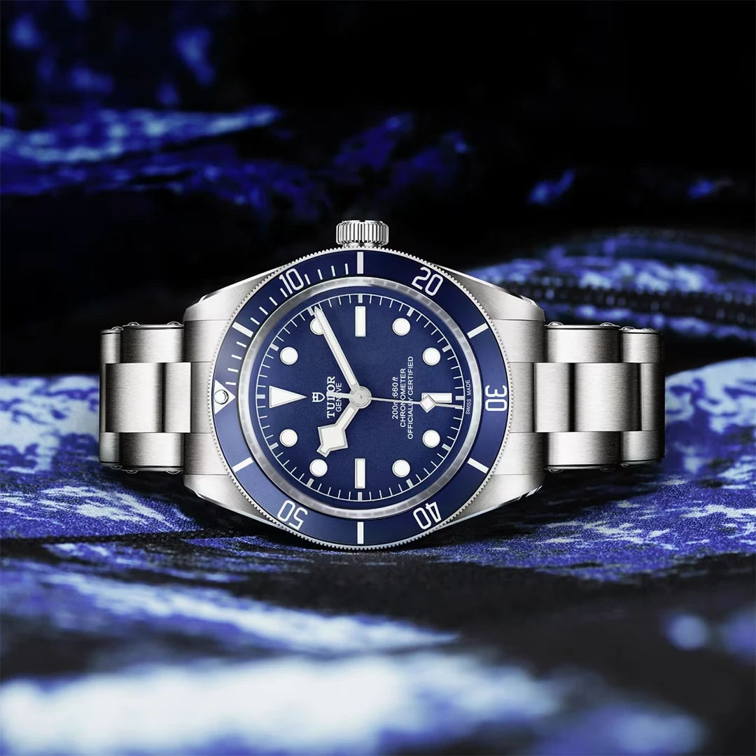 Black Bay 58 Series Navy Blue 39mm Heritage Diver - Blue Dial Steel Bracelet - Image 2