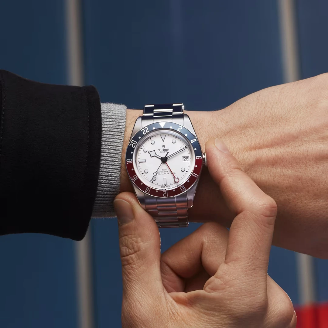 Black Bay GMT 41mm Opaline Dial Dual Time Zone Watch - Iconic Pepsi Bezel Design - Image 2