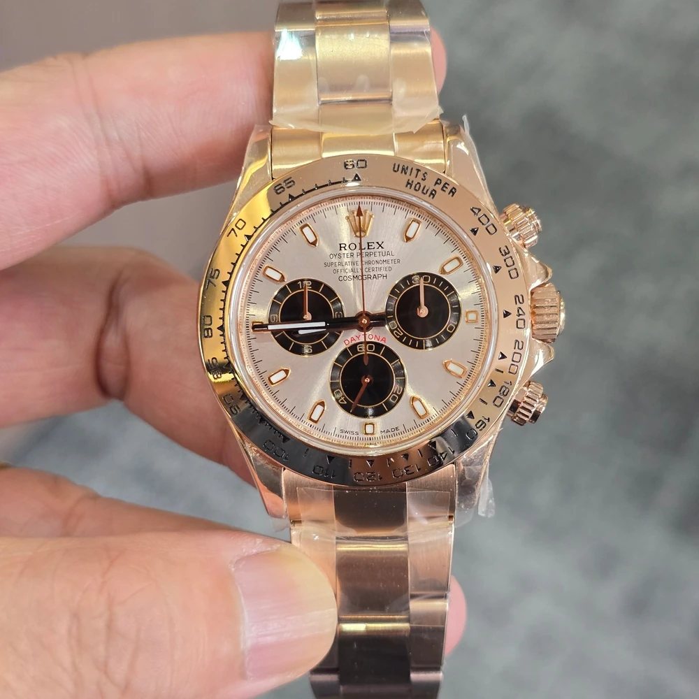 Cosmograph Daytona Rose Gold Tone Racing Chronograph - Bright Black and Sundust Dial - Image 4