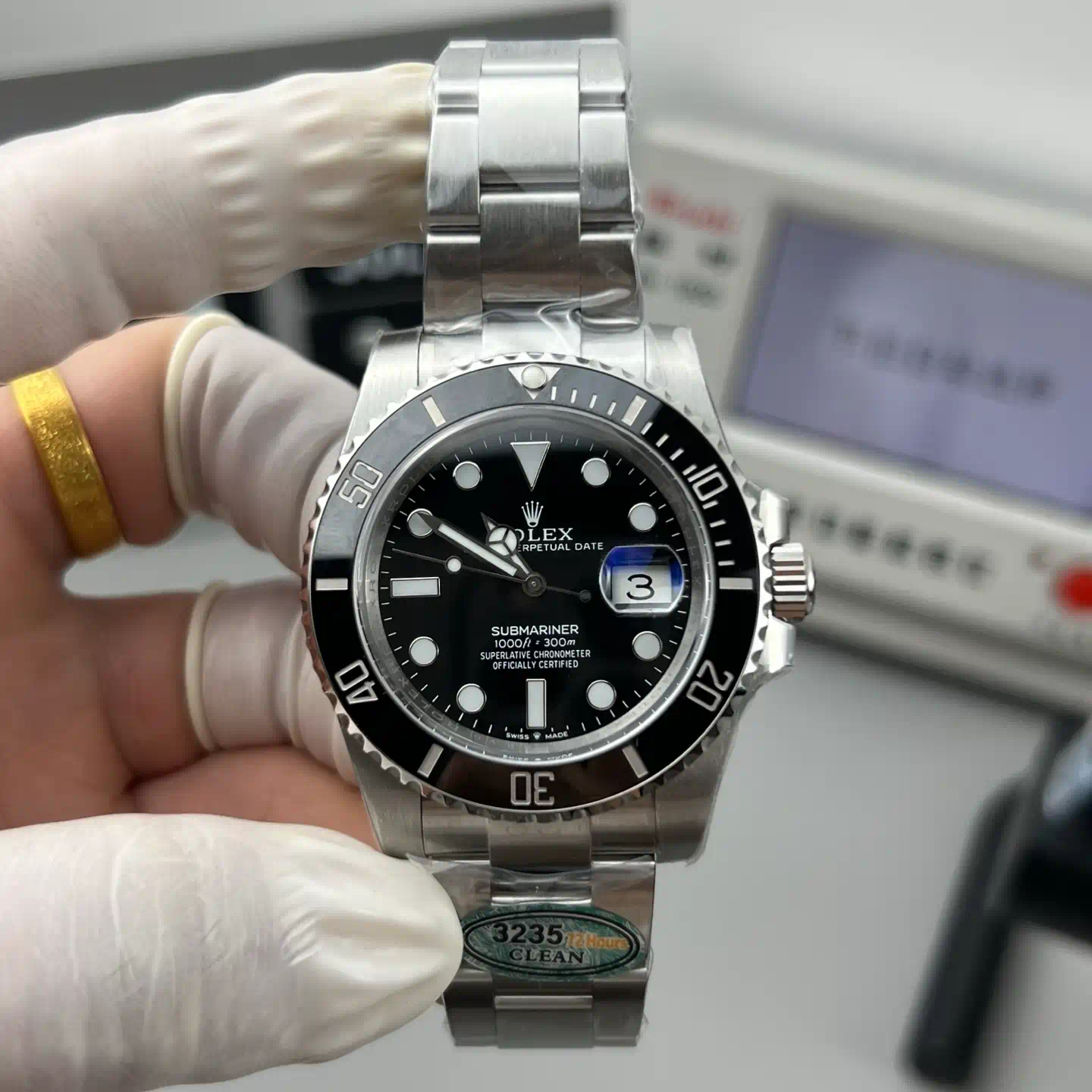 Submariner Date 41mm Classic Black Dial Ref. 126610LN - Image 4