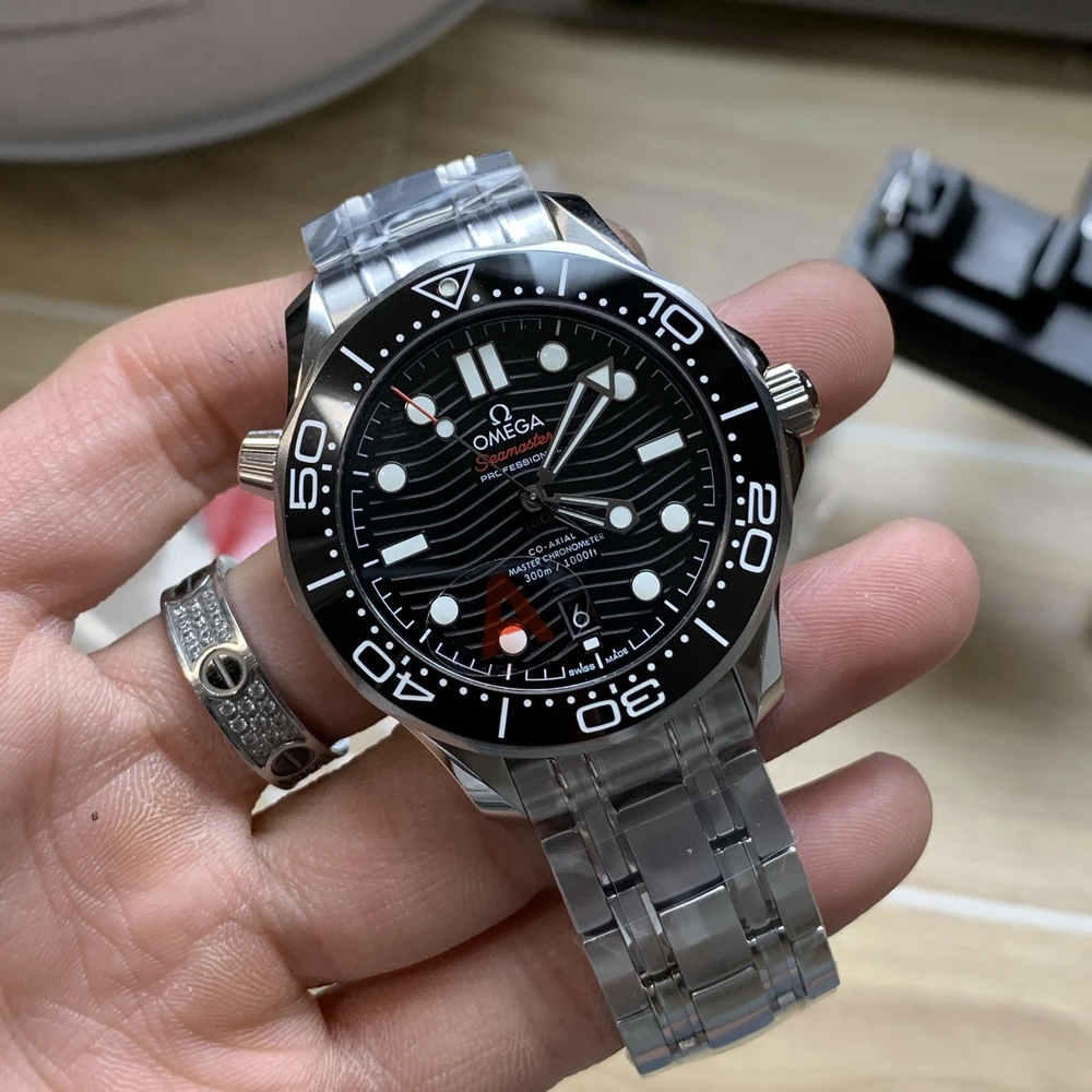 Seamaster Diver 300M Black 42 mm in Steel - Image 5